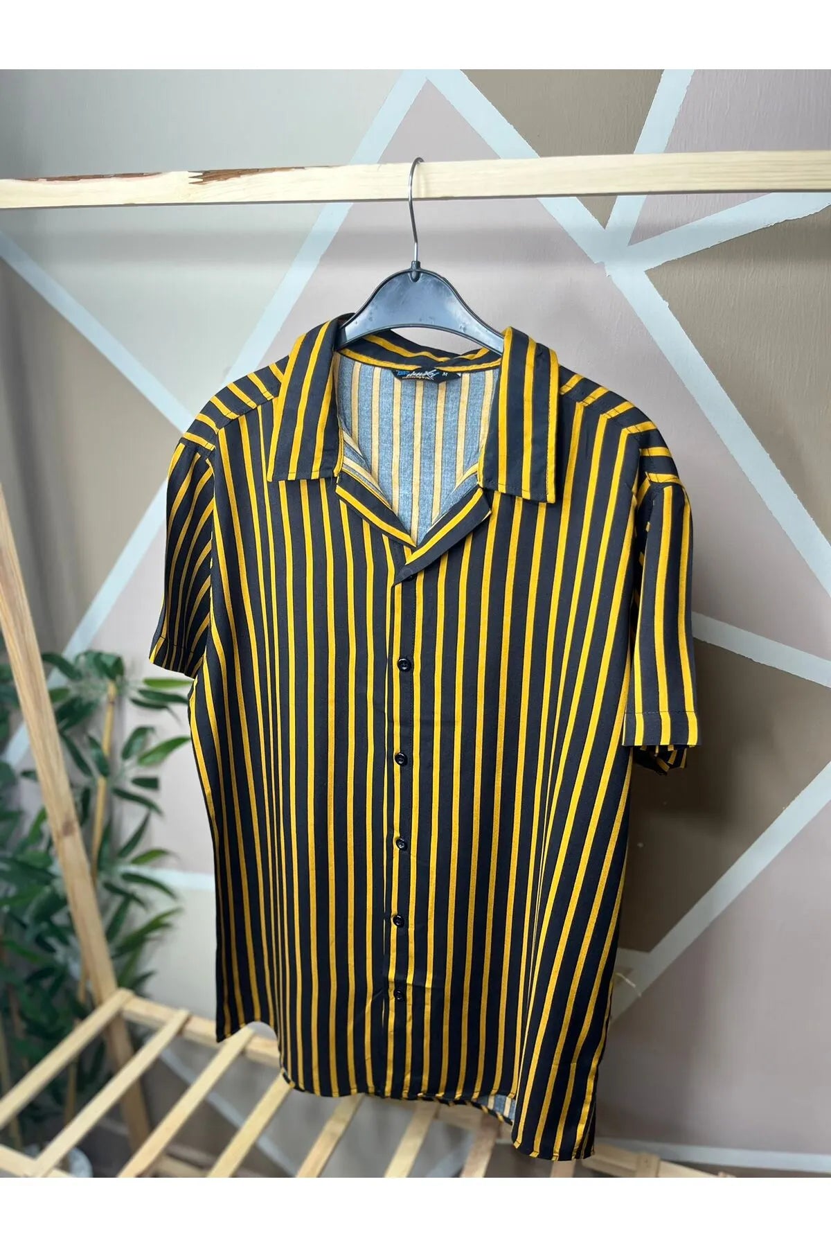 Erkek Apaş Yaka Desenli Viskonlu Gömlek