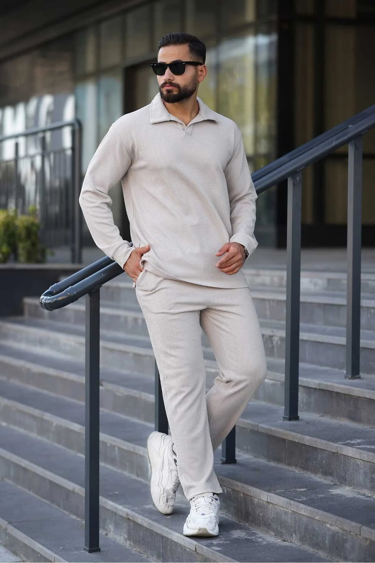 Petekli Alt Üst Pantolon ve Patlı Yakalı Erkek Sweat Takımı