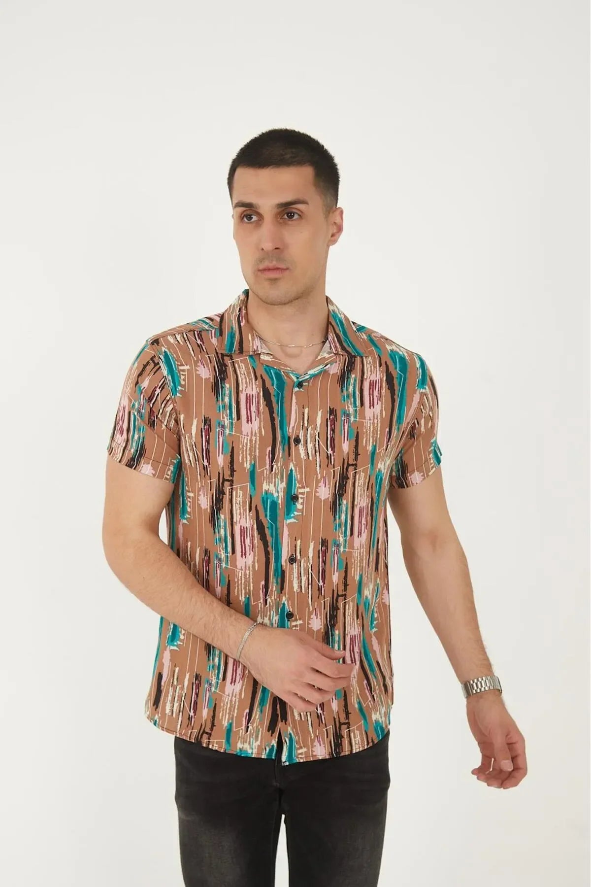 Erkek Apaş Yaka Desenli Viskon Gömlek