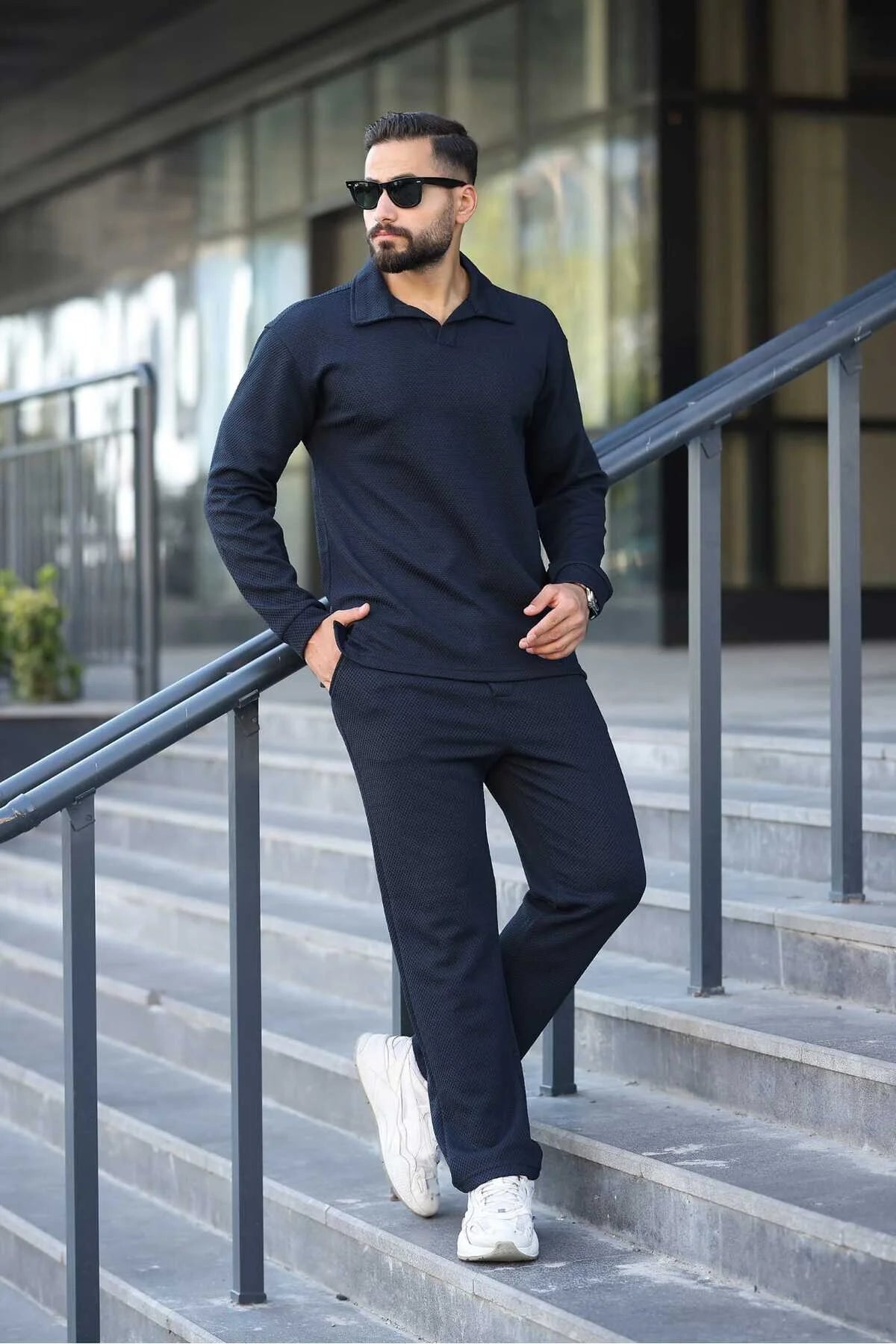 Petekli Alt Üst Pantolon ve Patlı Yakalı Erkek Sweat Takımı