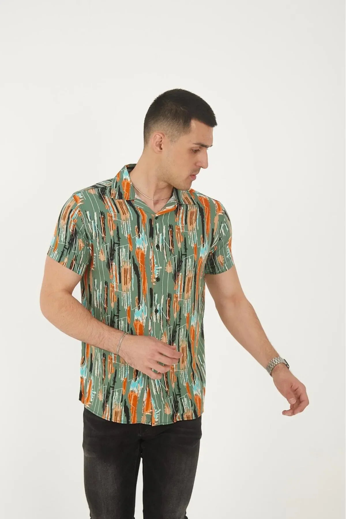 Erkek Apaş Yaka Desenli Viskon Gömlek